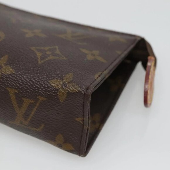 LOUIS VUITTON Monogram Posh Toilette 15 Pouch - Picture 8 of 14